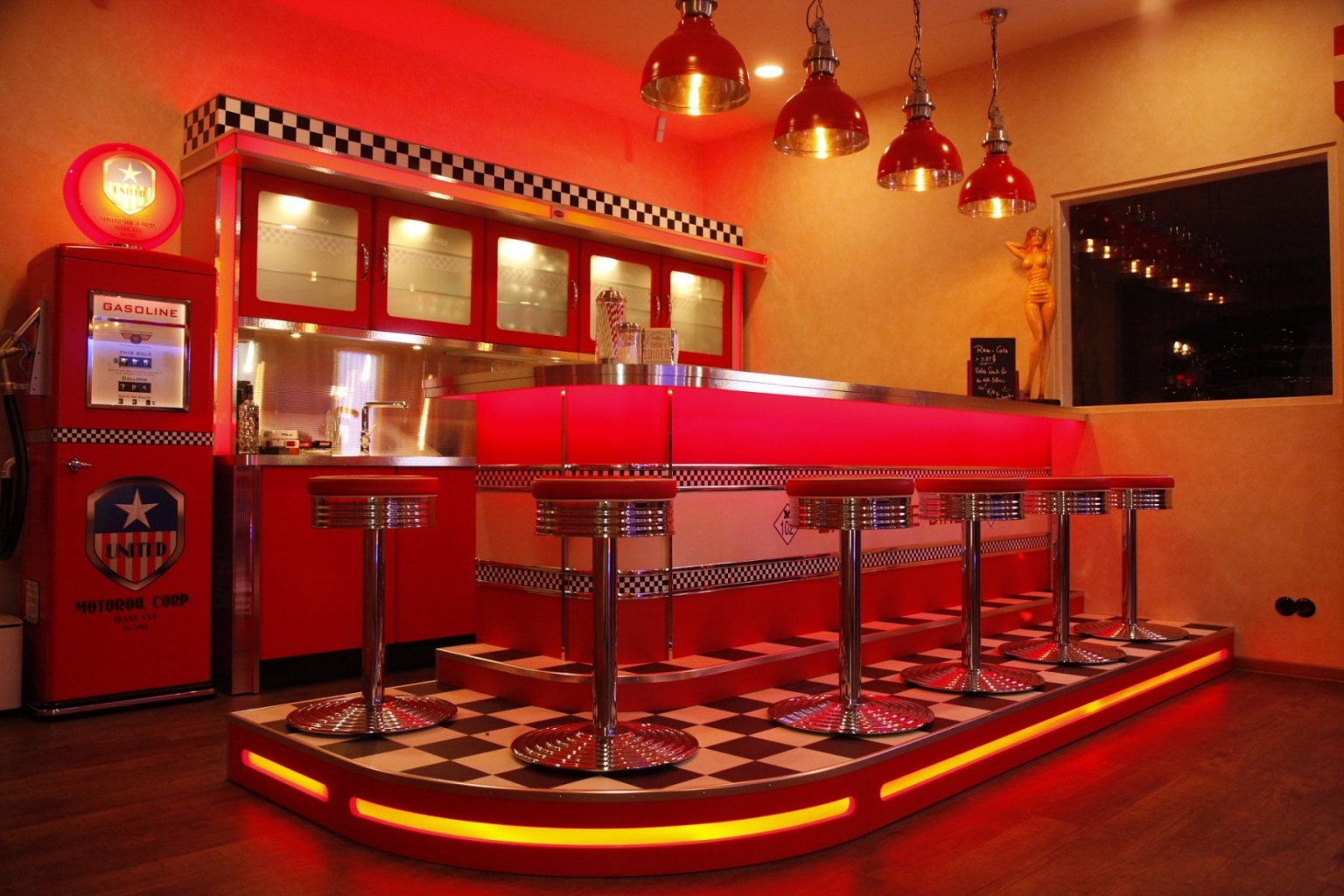 Amerikanische Theken & Bars im american Style der 50er JahreAmerican